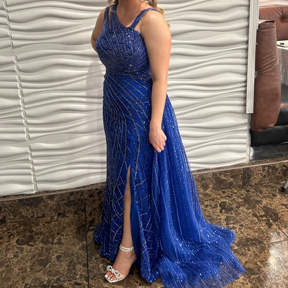 Portia and scarlet royal blue gown - Picture 1 of 3